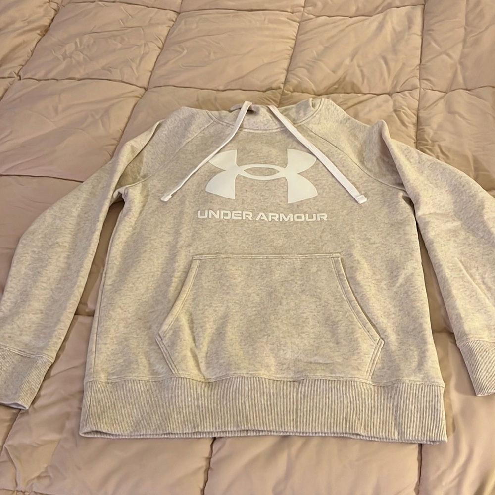 Womens Brand new under armour sweatshirt